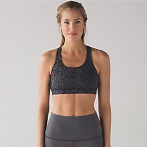 Lululemon Energy Bra in Nulux™ size 4